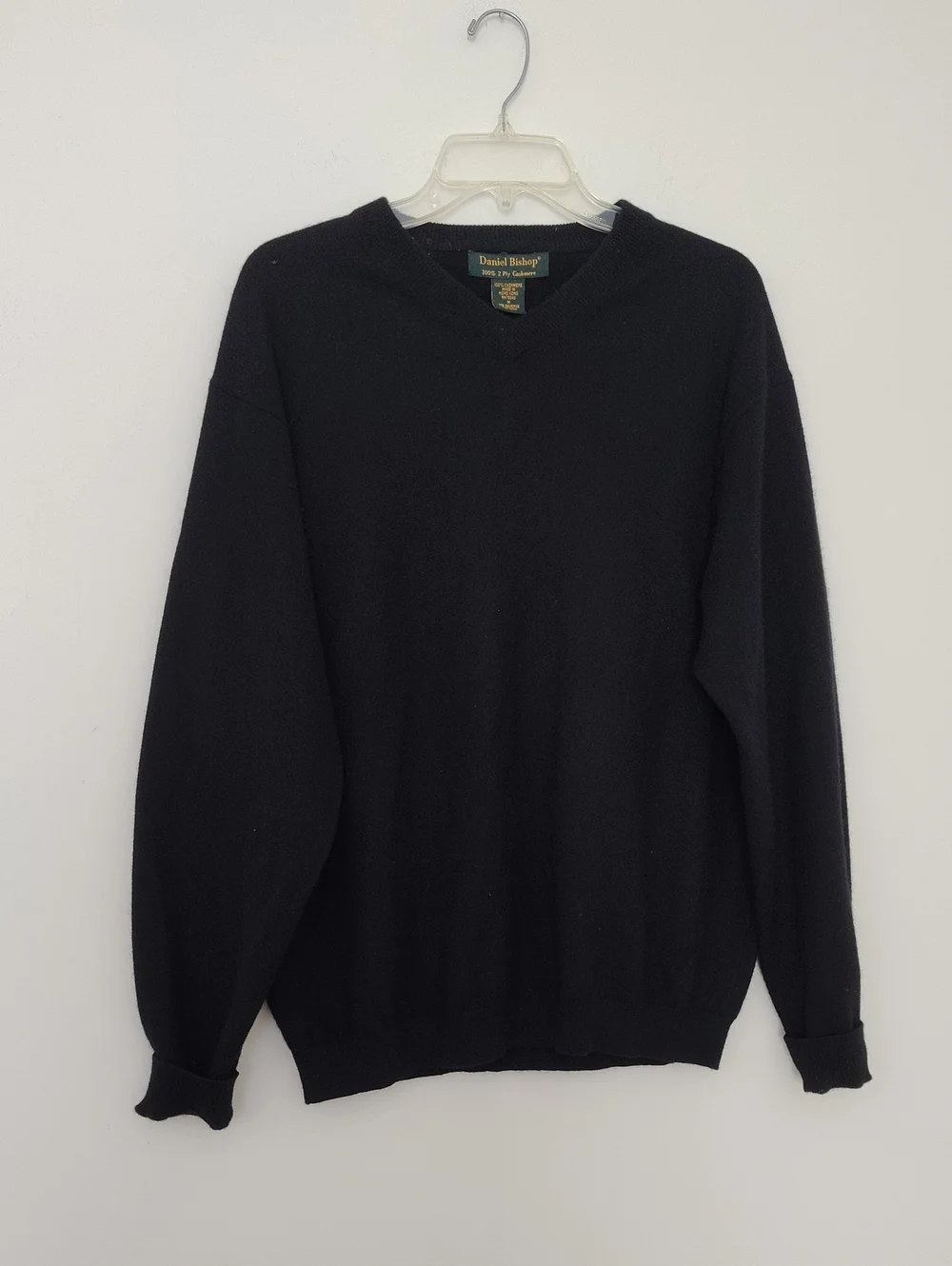 Daniel Bishop Black V-Neck Men's Sweater Size Medium